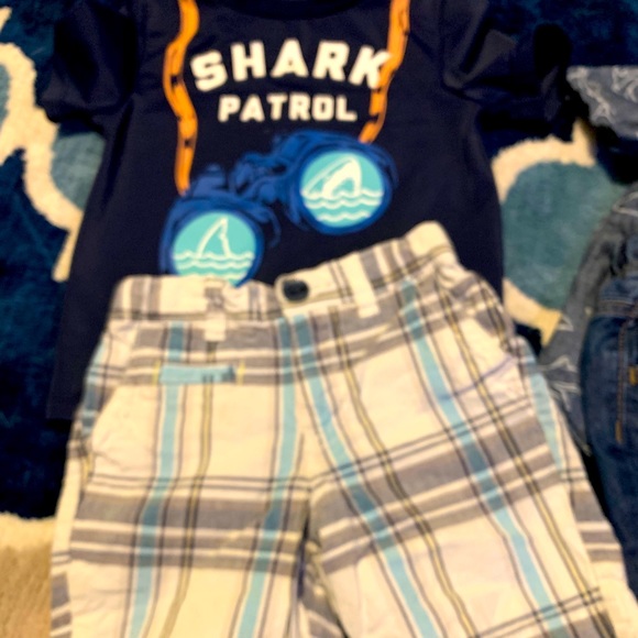 Two boys 18-24 month outfits old navy - Picture 2 of 11